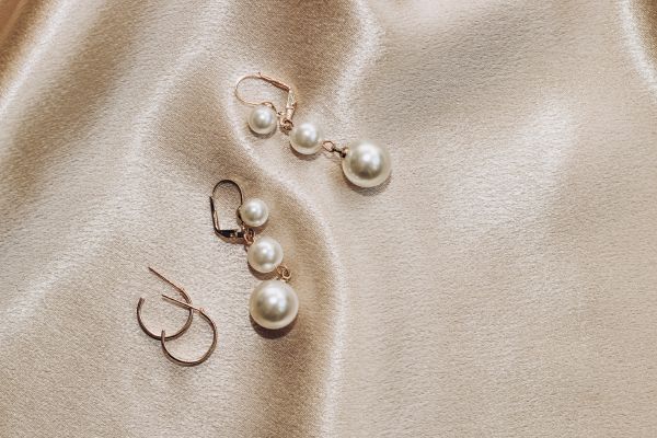 Personalized Jewelry Design Features